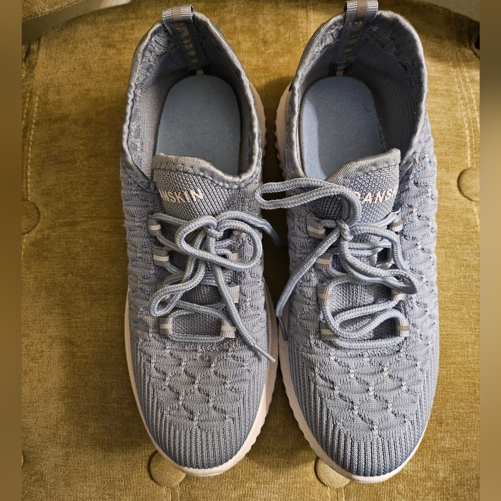 Danskin sneakers baby blue sz 9
